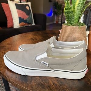 Men’s Tan/Gray Vans Classic Slip On Shoes Size 10.5